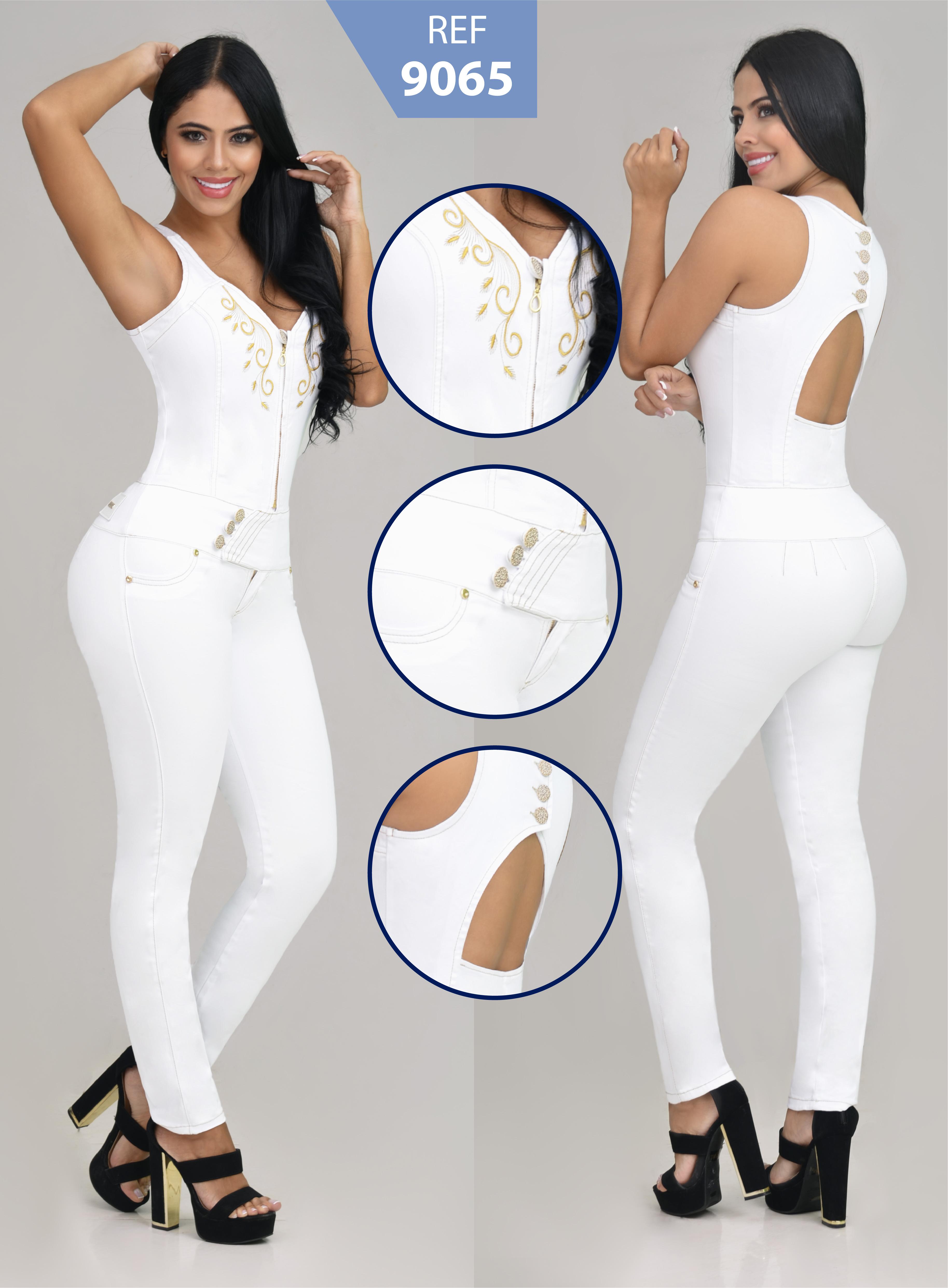 Colombian Fashion Full Onies With Part of the Bare Back and shoulders outdoors, front zip closure and fantastic Push Up Design.