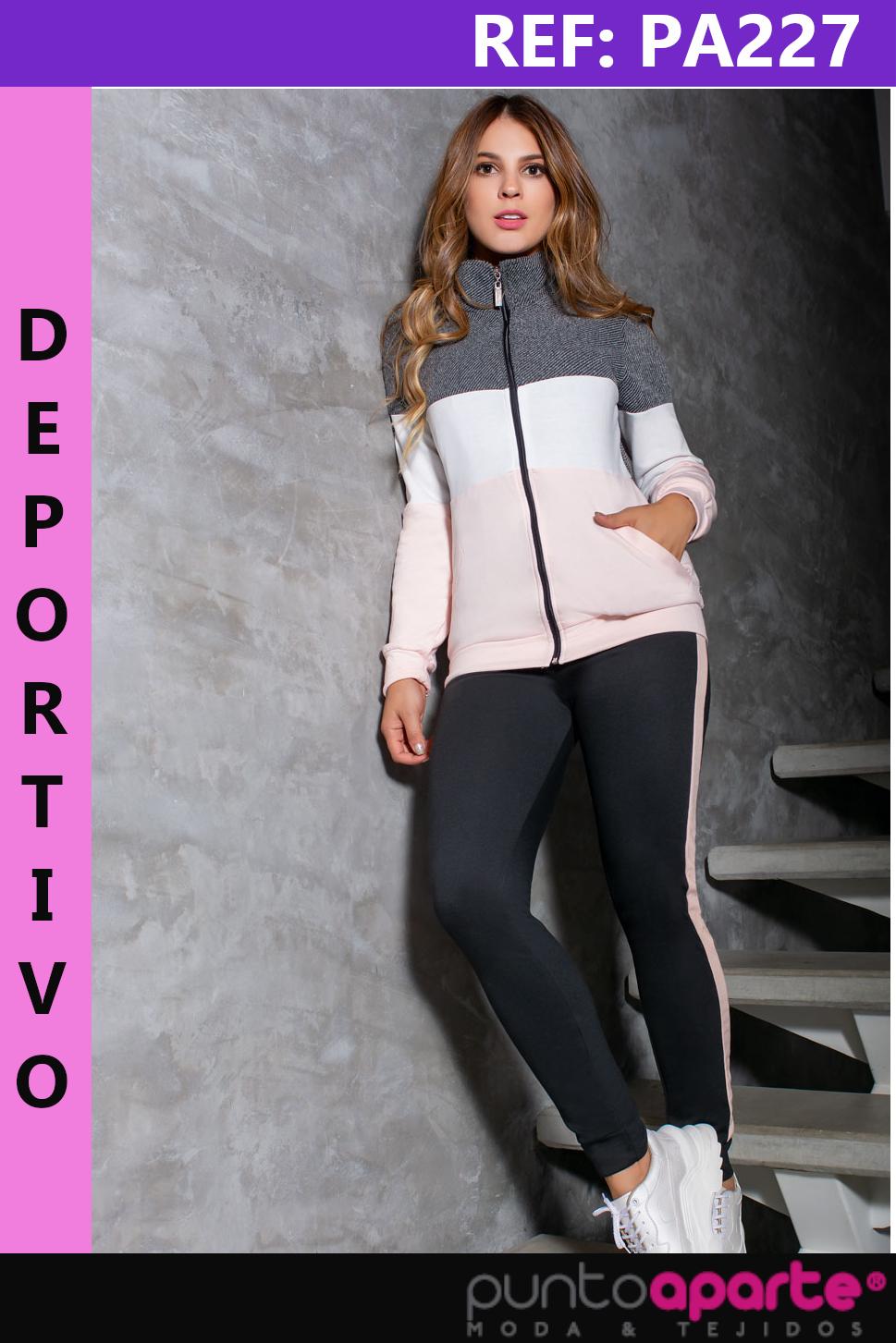 sports sweater set with front closure and high collar