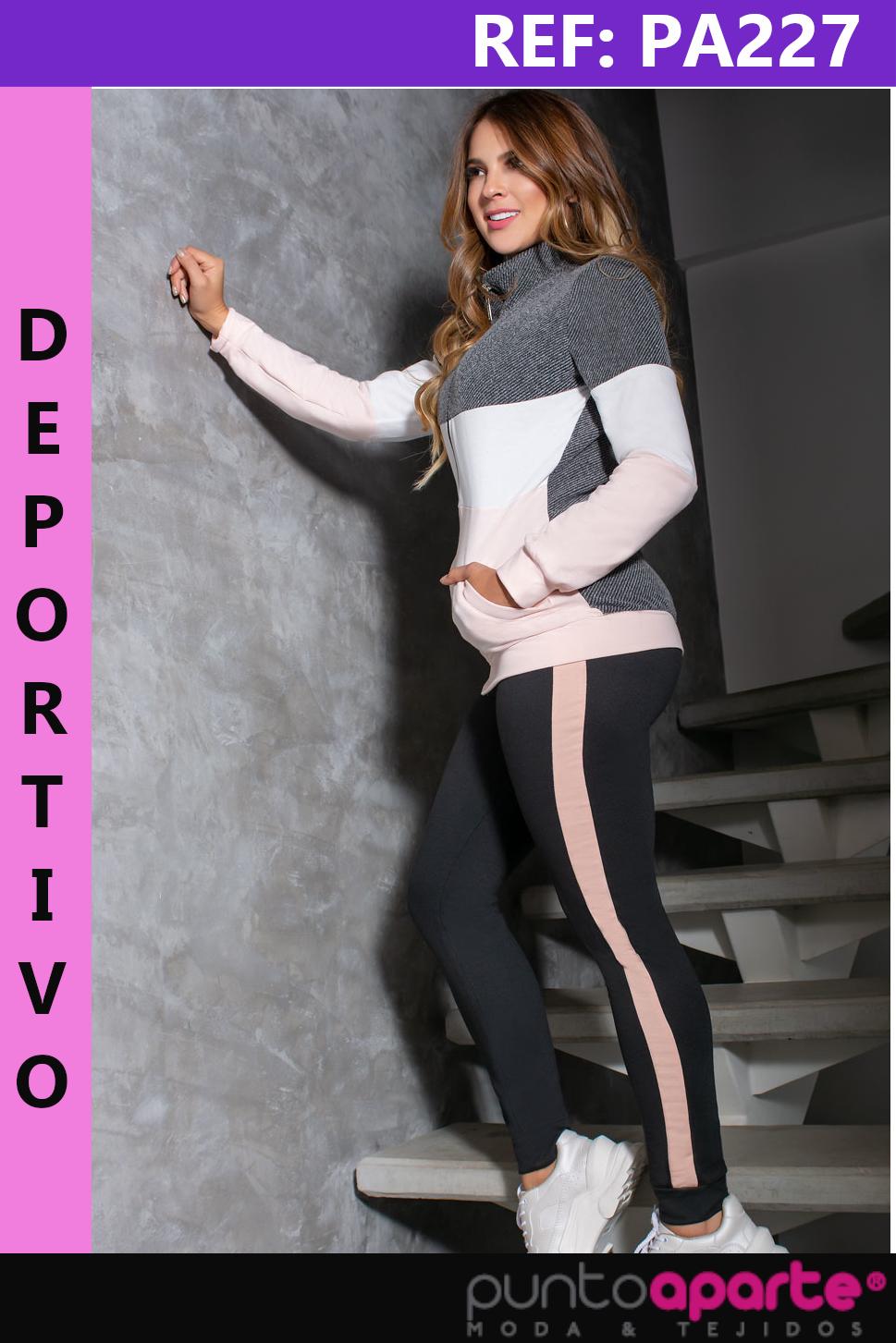 sports sweater set with front closure and high collar