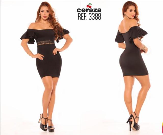 Hermoso Vestido de Fiesta Colombiano con Exterior Tejido Hermoso Vestido de Fiesta Colombiano con Exterior Tejido
