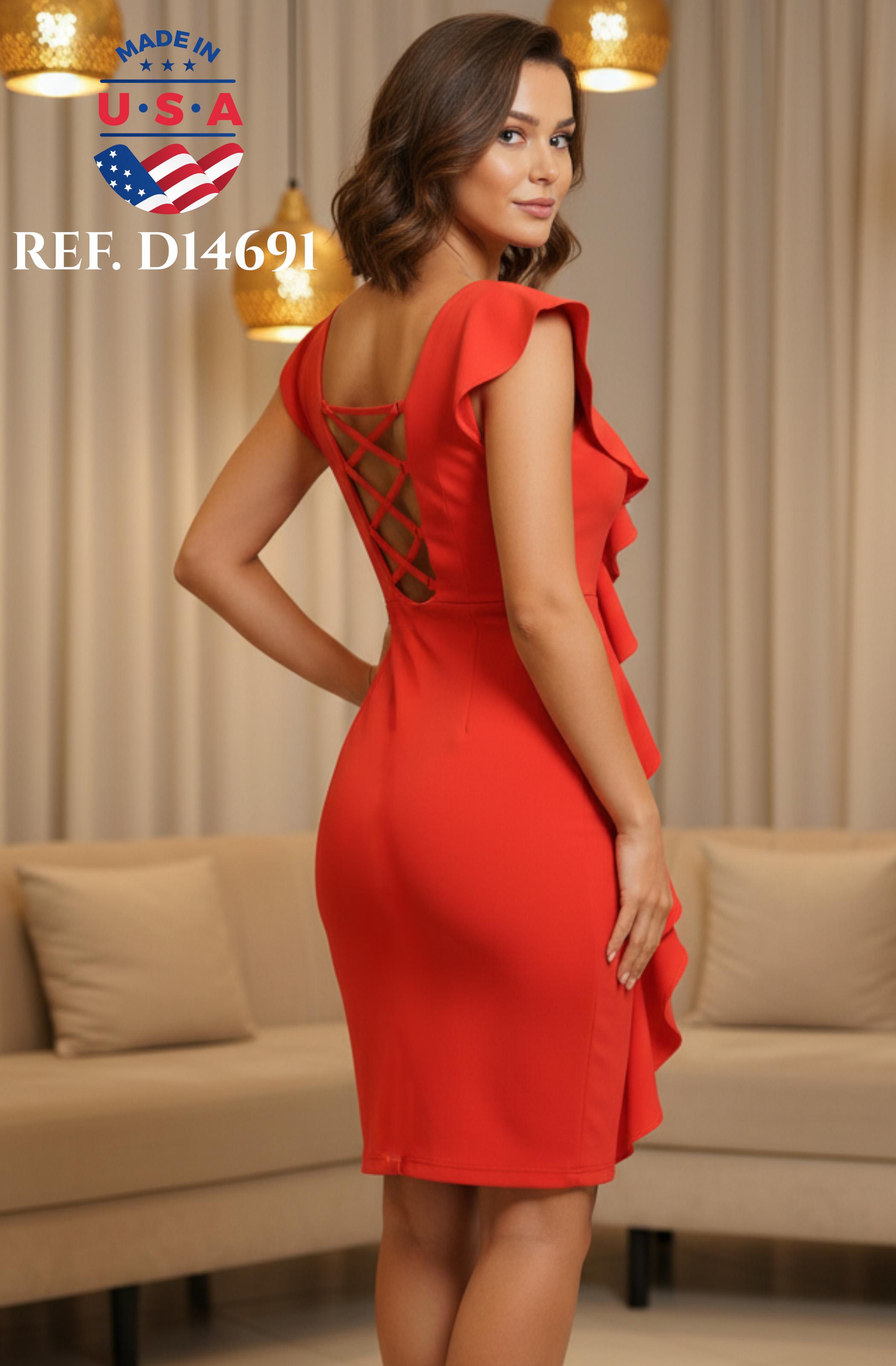 Comprar Fantástico Vestido Americano de Fiesta, Largo a las rodillas decorado con en Frente y Espalda con ondas